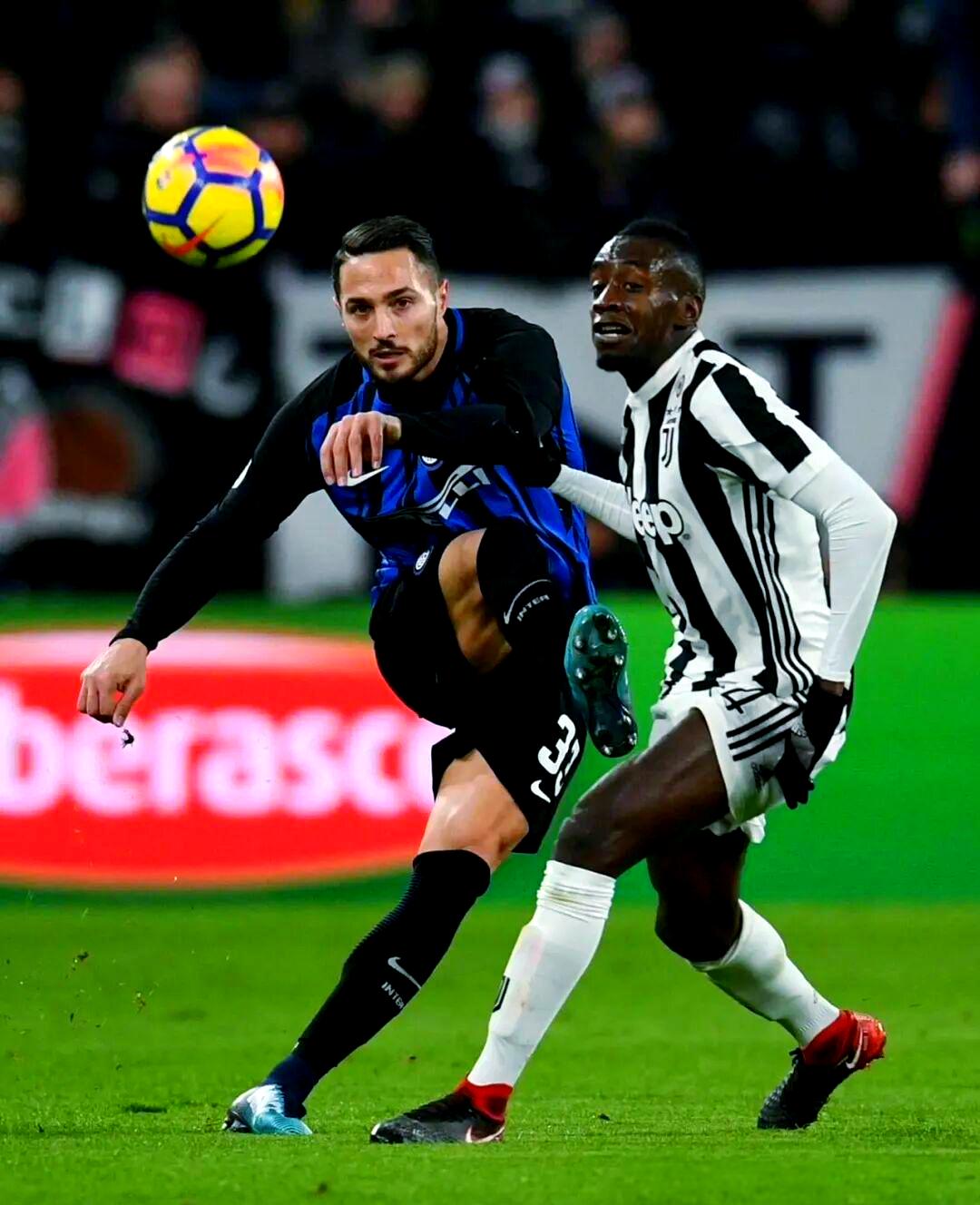 关于今夜德甲焦点战,国际米兰篮板制胜,压力陡增,资深球员宣示担当的信息 关于今夜德甲焦点战,国际米兰篮板制胜,压力陡增,资深球员宣示担当的信息